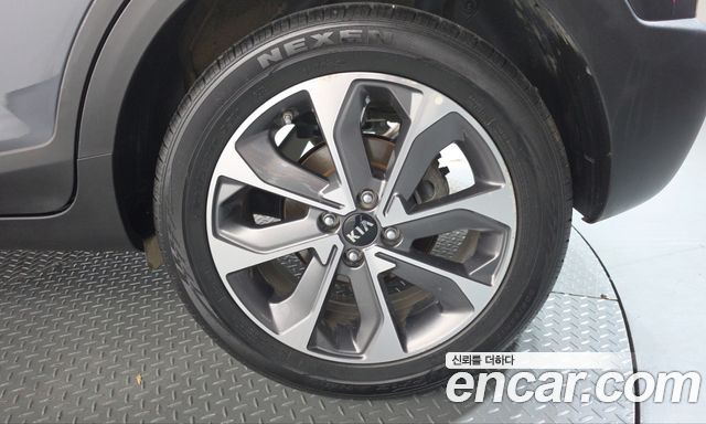 Kia Stonic 2018 — photo 7