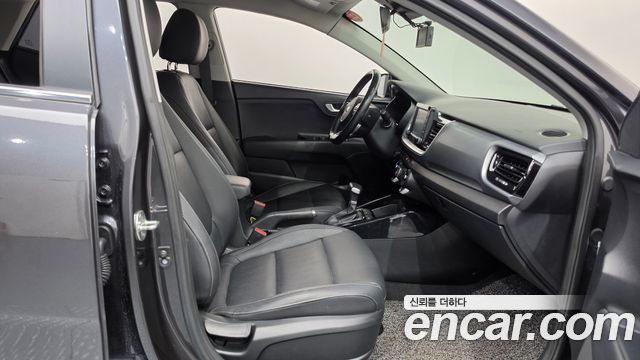 Kia Stonic 2018 — photo 16