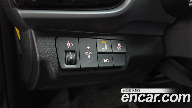 Kia Stonic 2018 — photo 27