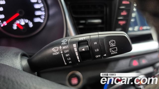Kia Stonic 2018 — photo 28
