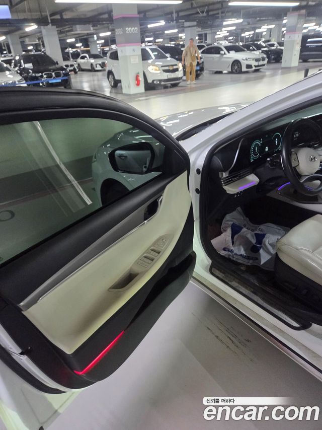 Hyundai Grandeur 2022 — photo 10