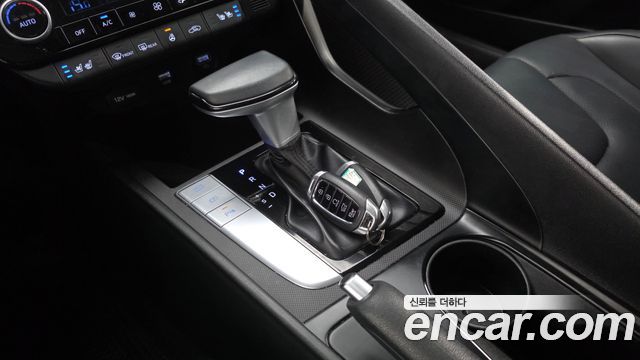 Hyundai AVANTE 2021 — photo 9
