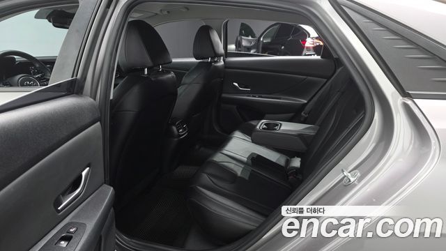 Hyundai AVANTE 2021 — photo 11