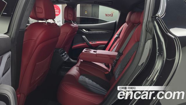 Maserati Ghibli 2021 — photo 12