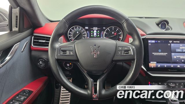 Maserati Ghibli 2021 — photo 13
