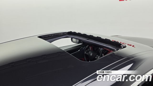 Maserati Ghibli 2021 — photo 19