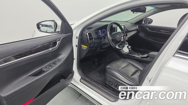Hyundai Grandeur 2018 — photo 10