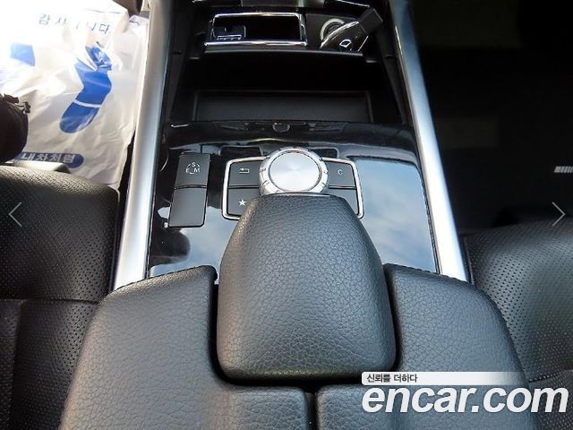 Mercedes-Benz E-Class 2015 — photo 11