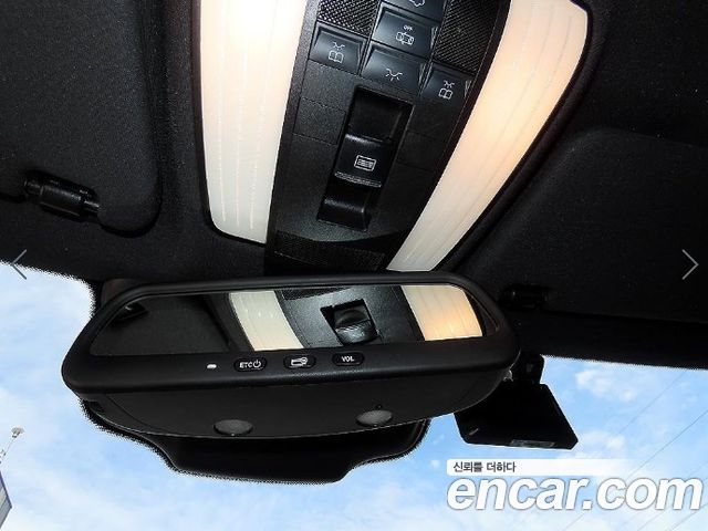 Mercedes-Benz E-Class 2015 — photo 13