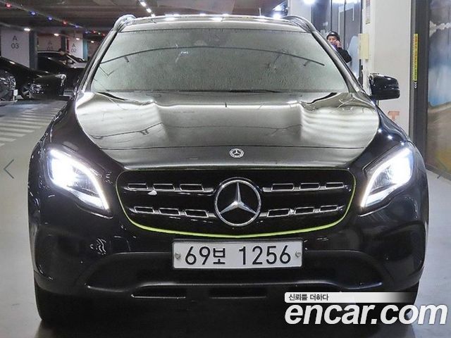 Mercedes-Benz GLA-Class 2018 — photo 2