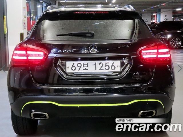 Mercedes-Benz GLA-Class 2018 — photo 5