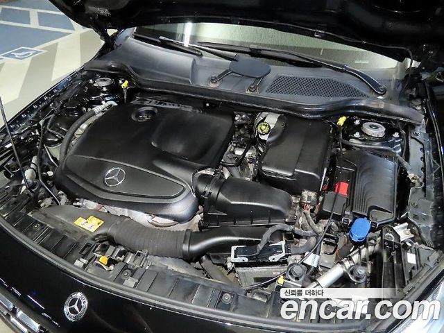 Mercedes-Benz GLA-Class 2018 — photo 19