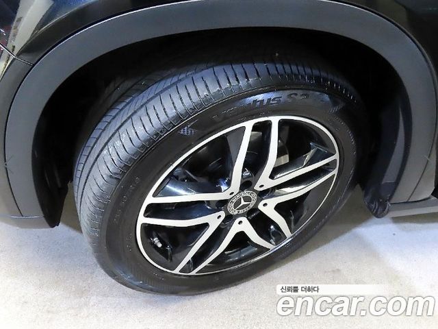 Mercedes-Benz GLA-Class 2018 — photo 20