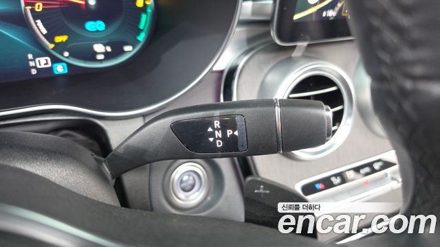 Mercedes-Benz GLC-Class 2021 — photo 12