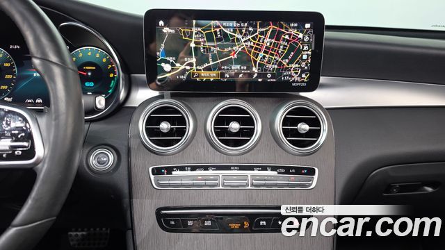 Mercedes-Benz GLC-Class 2021 — photo 18