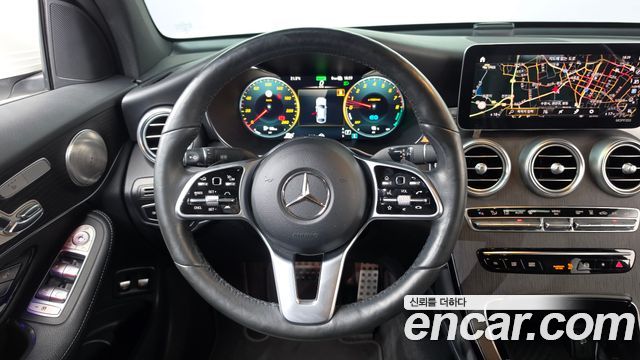 Mercedes-Benz GLC-Class 2021 — photo 19
