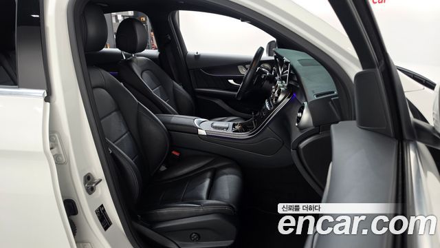 Mercedes-Benz GLC-Class 2021 — photo 16