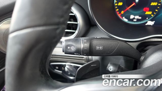 Mercedes-Benz GLC-Class 2021 — photo 27