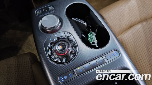 Genesis GV60 2022 — photo 12