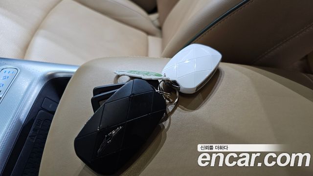 Genesis GV60 2022 — photo 21