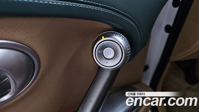 Genesis GV60 2022 — photo 28