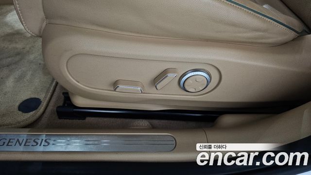 Genesis GV60 2022 — photo 30