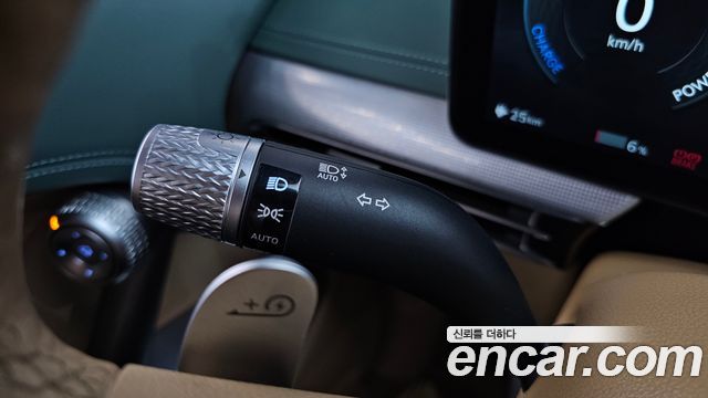 Genesis GV60 2022 — photo 36