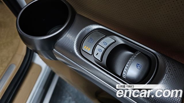 Genesis GV60 2022 — photo 37