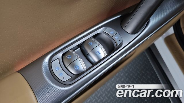 Genesis GV60 2022 — photo 38