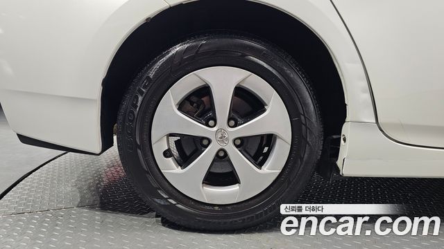 Toyota Prius 2015 — photo 5