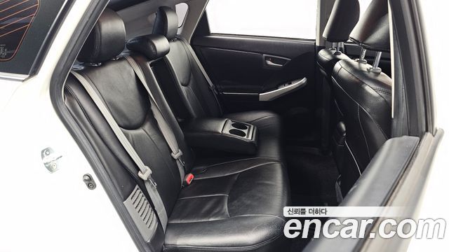 Toyota Prius 2015 — photo 27