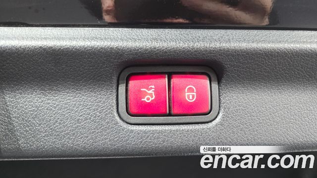 Mercedes-Benz EQE 2023 — photo 23