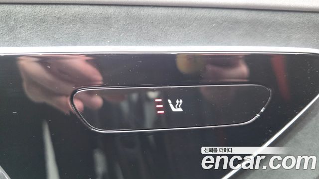 Mercedes-Benz EQE 2023 — photo 33
