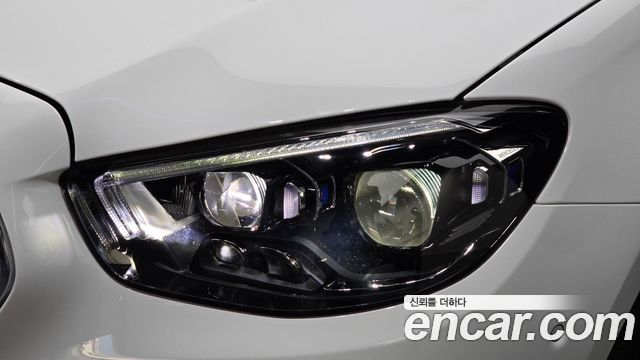 Mercedes-Benz E-Class 2022 — photo 8
