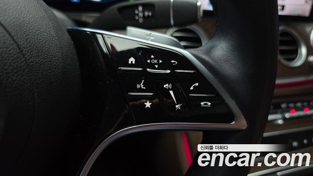 Mercedes-Benz E-Class 2022 — photo 27