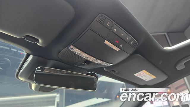 Mercedes-Benz E-Class 2022 — photo 33