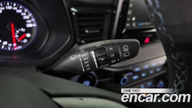 Hyundai Veloster 2019 — photo 24