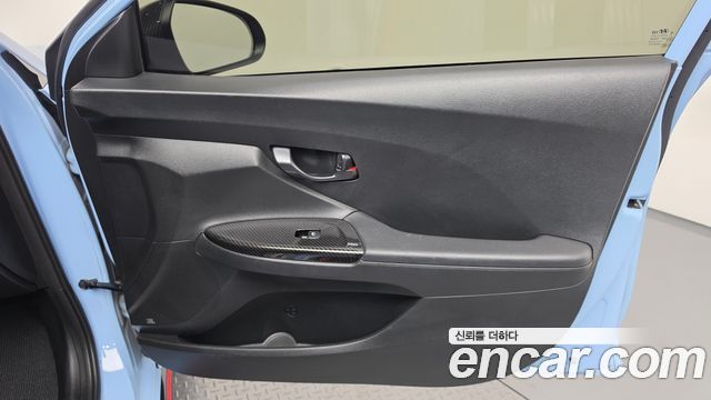 Hyundai Veloster 2019 — photo 15