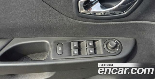 Renault Korea QM3 2017 — photo 11