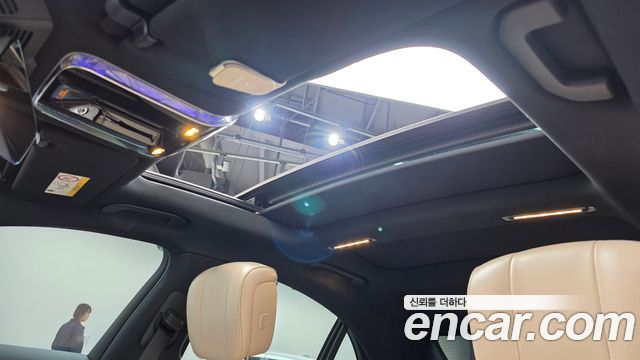 Mercedes-Benz S-Class 2021 — photo 24
