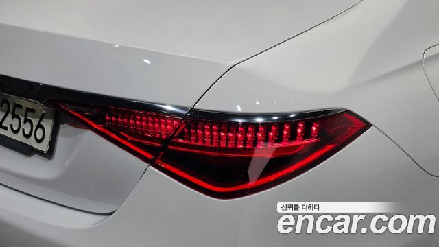 Mercedes-Benz S-Class 2021 — photo 9