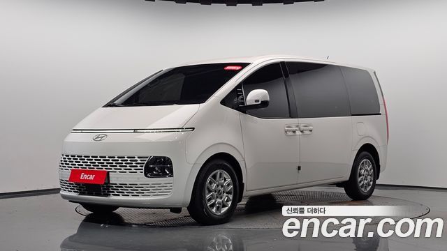 Hyundai Staria 2025 — photo 35