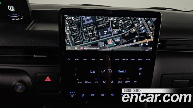 Hyundai Staria 2025 — photo 20