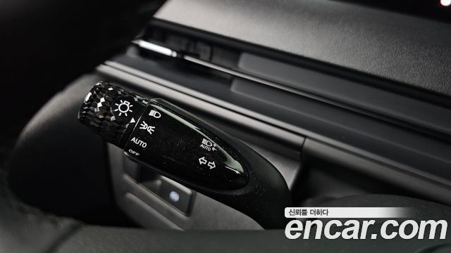 Hyundai Staria 2025 — photo 24