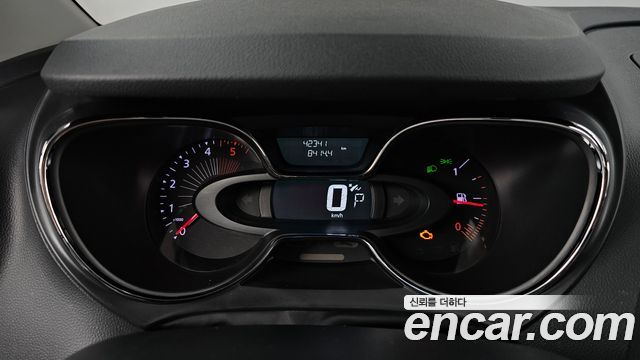 Renault Korea QM3 2016 — photo 11