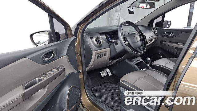 Renault Korea QM3 2016 — photo 13