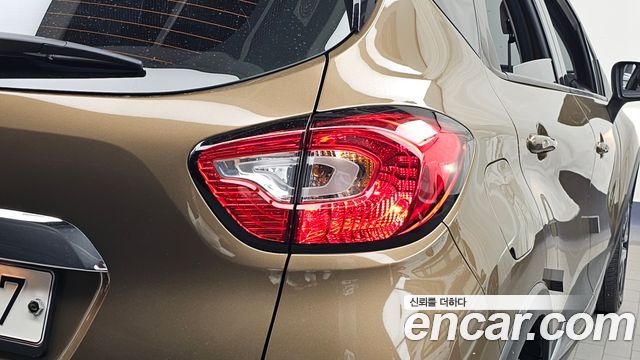 Renault Korea QM3 2016 — photo 9