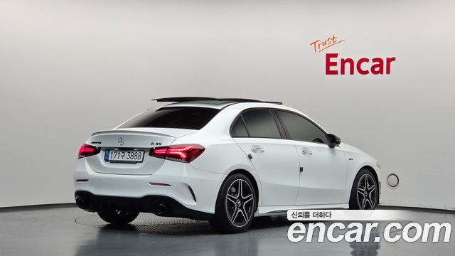 Mercedes-Benz A-Class 2023 — photo 2