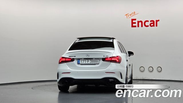 Mercedes-Benz A-Class 2023 — photo 4