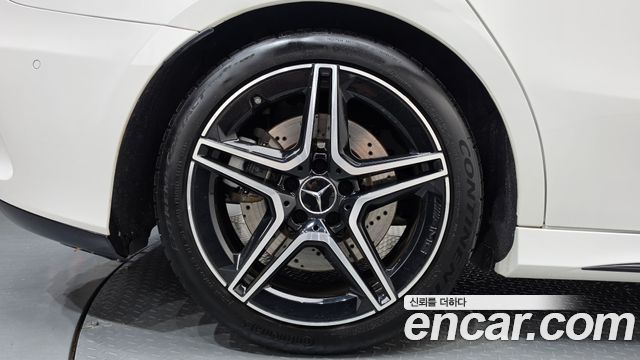 Mercedes-Benz A-Class 2023 — photo 5